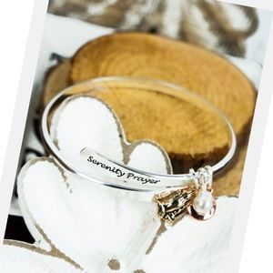 NEW Tri-Tone Serenity Prayer Overlap Charm Bangle Bracelet